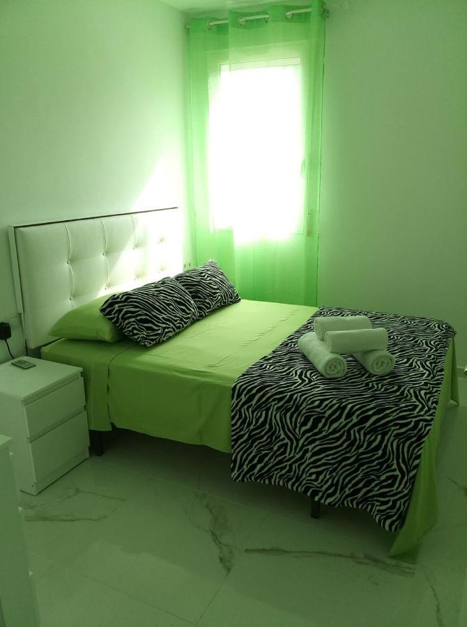 Lovely Three Rooms Валенсія Екстер'єр фото